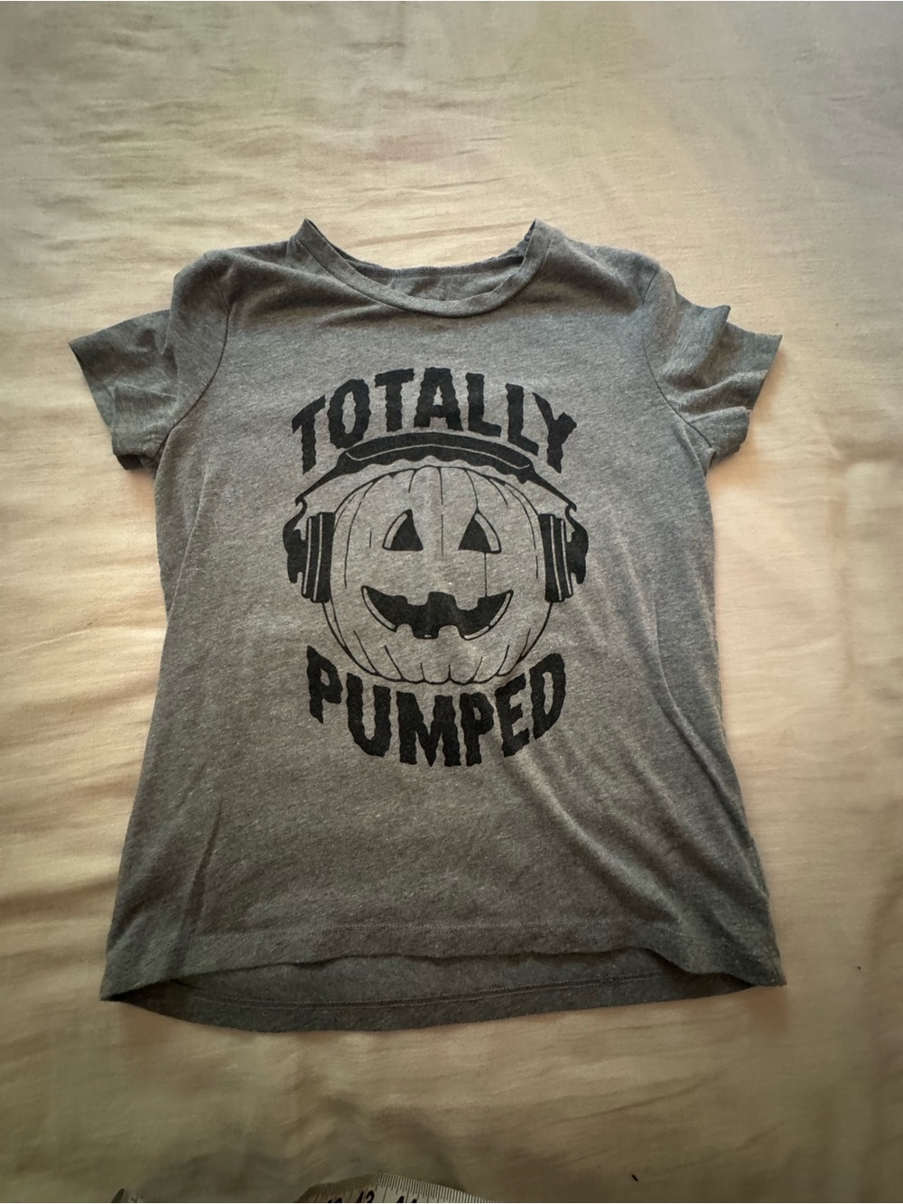 Youth Girls Medium 8 Halloween Old Navy gray Totally Pumped Pumpkin Graphic Tee